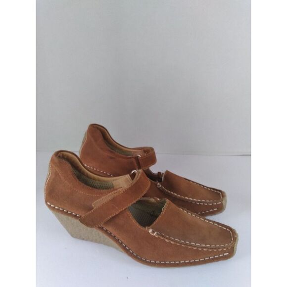 Tan‎ Leather Comfort Wedge Mary Jane Shoes with Contrast Stitching - Picture 2 of 6